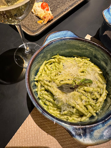 Comments and reviews of Salutteria