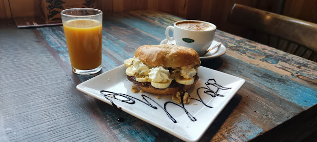 Bierhaus Odeón Bar Cascajos Phone number