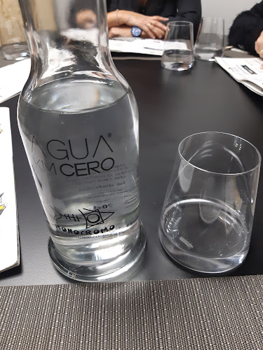 Opinii despre Monocromo vermuteria gastrounderground în Bilbao - Gastronomía y hostelería