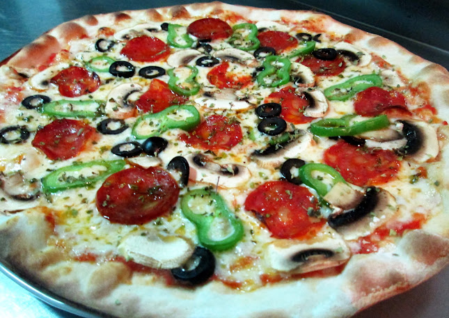 Centro comercial Isdabe del Sol, Av. Matas Verdes, 29688, Málaga