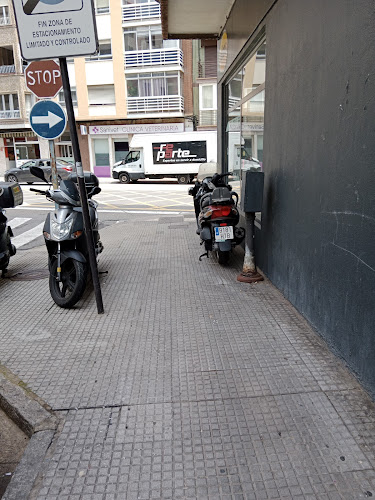 Av. del Alcalde Miguel Castaño, 27, 24005 León