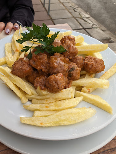 Comentarii opinii despre Esencia