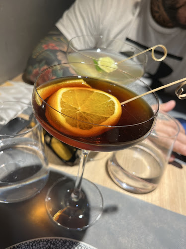 Opinii despre Monocromo vermuteria gastrounderground în Bilbao - Gastronomía y hostelería