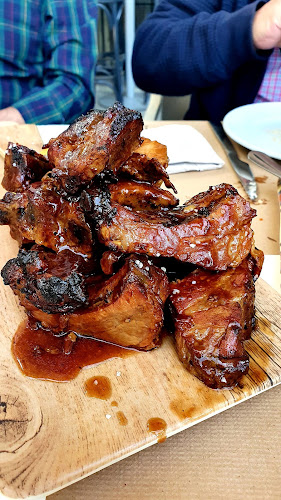 Av. del Reino Unido, 9, 41012 Sevilla