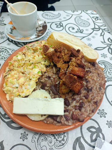 Comments and reviews of Sofipan Panaderia y Restaurante Colombiano