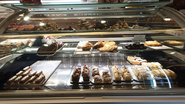 Pastelería-Cafetería-Heladería Balada