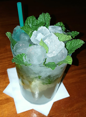 Maorí Cocktail Bar Open Times