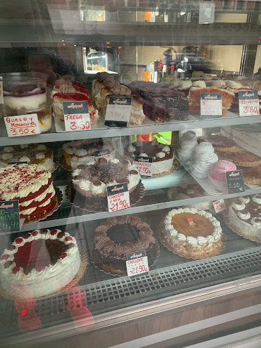 Comentarii opinii despre Pasteleria Marpadi