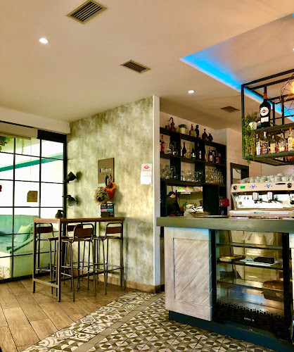 Plaza 5incuentaytr3s - Gastronomía y hostelería