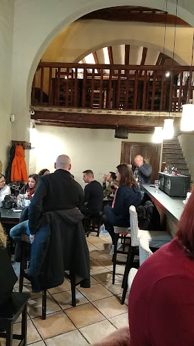 Comments and reviews of Celler 36 bis