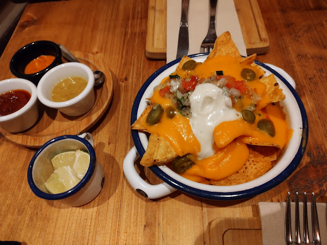 Gallo Santo Gràcia - Gastronomía y hostelería