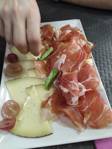 Bar Cerveceria Gin - Gastronomía y hostelería