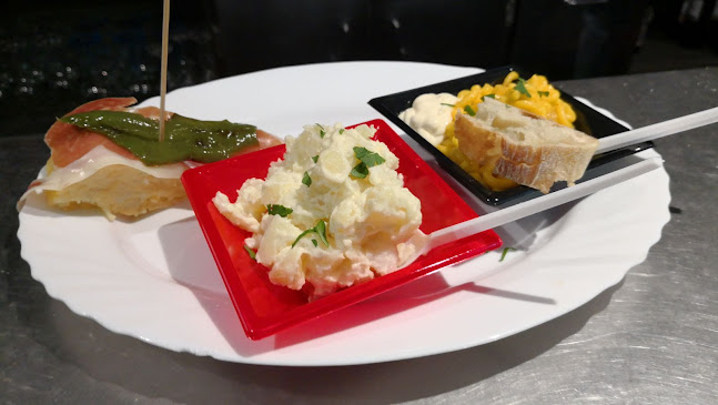 Calle, Arturo Campion Kalea, N 20, bajo, 20303 Irun, Gipuzkoa