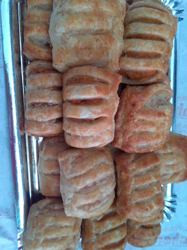 Cafetería Más Dulce Que Salado Phone number