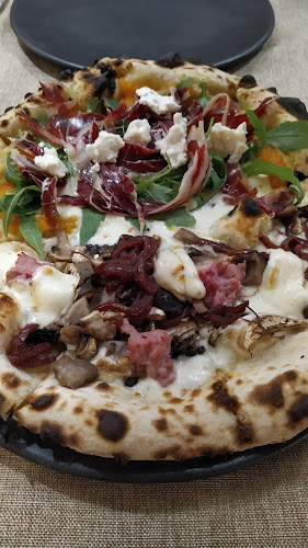 Paffuto (Aragón) - Gastronomía y hostelería