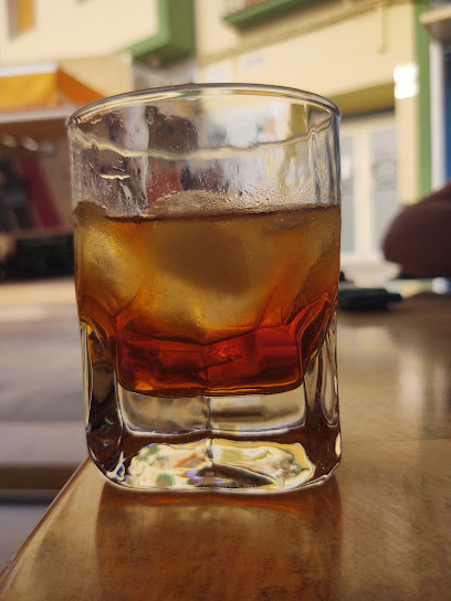 Área Pub Café & Copas