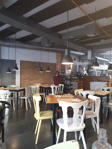 Umami Bistro Bar - Gastronomía y hostelería