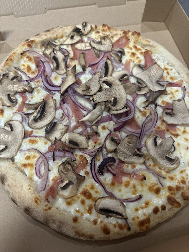 C. Marconi, 20, 29640 Fuengirola, Málaga