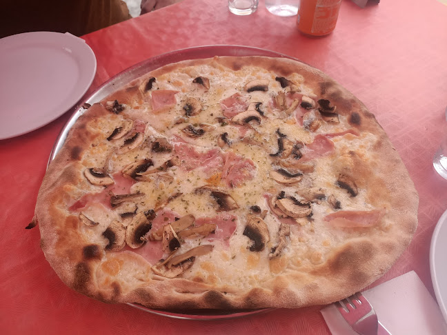 Opinii despre Pizzería Sarabanda în Chío - Gastronomía y hostelería