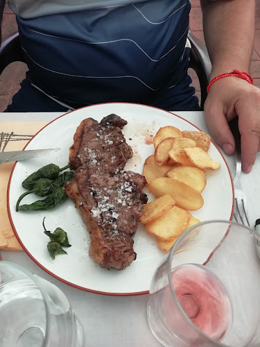 Las Melias Phone number