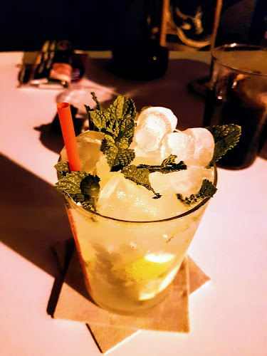 Maorí Cocktail Bar - Gastronomía y hostelería