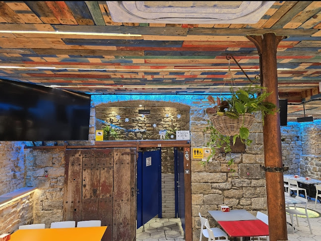 C. Navarrería, 12, 31001 Pamplona, Navarra