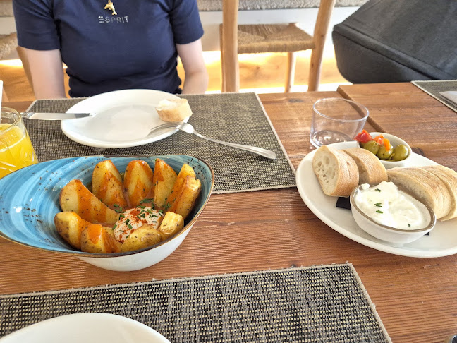 Can Matevet Restaurante Vermutería Phone number