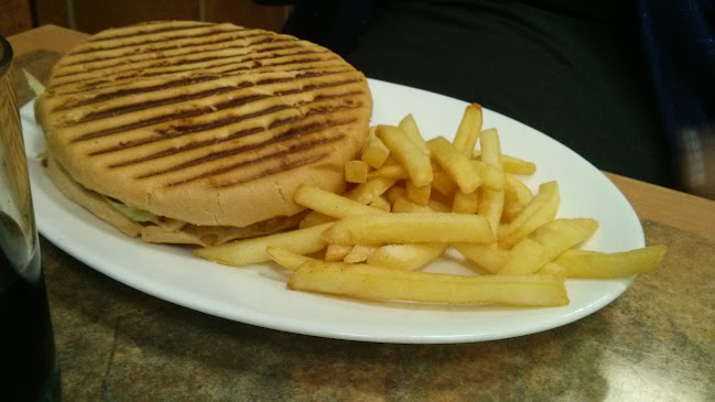 C. Mercedes Llopart, 6, Puerto de la Torre, 29010 Málaga