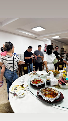 Restaurante Casa de Fideos Hongjie Phone number