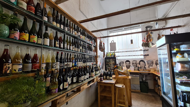 Comentarii opinii despre Bendito, Vinos y Vinilos