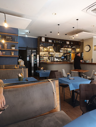 New Royalti By Ismael - Gastronomía y hostelería