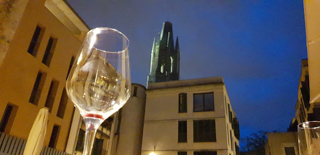 Comments and reviews of Somia Vins i Llibres