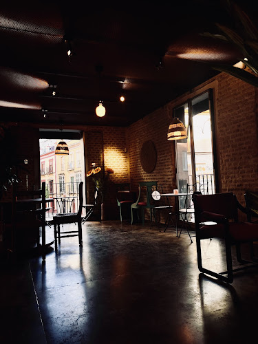 C. Joaquín Costa, 1, Casco Antiguo, 41002 Sevilla