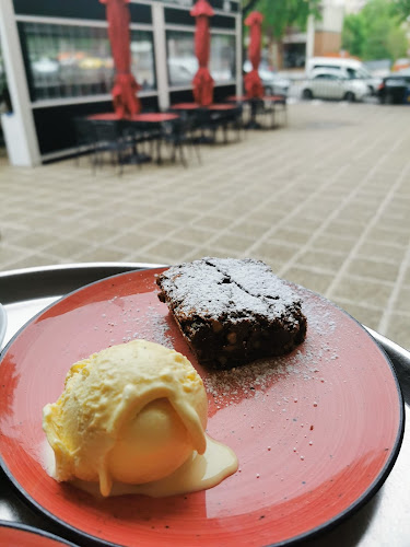 C. del Camino de los Vinateros, 47, Moratalaz, 28030 Madrid