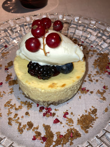 Urrechu Velázquez Open Times