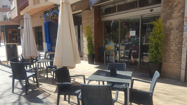 Velta Heladería Cafetería Phone number