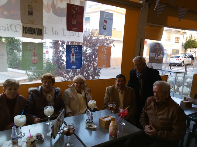 Área Pub Café & Copas