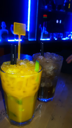 Bare Nostrum Bar Coctelería Gintoniquería Open Times