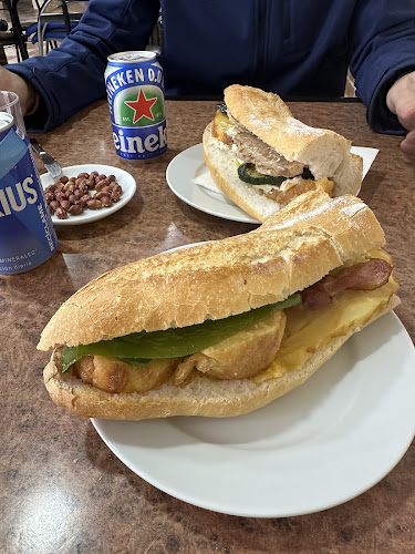 Bar Cerveceria Mena Rojas