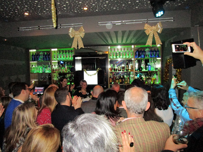 Carambolo Lounge bar Phone number