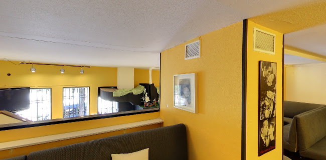 Narizotas Bar Phone number