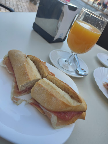 Cafe Bar Los Cuatro Puntales - Málaga