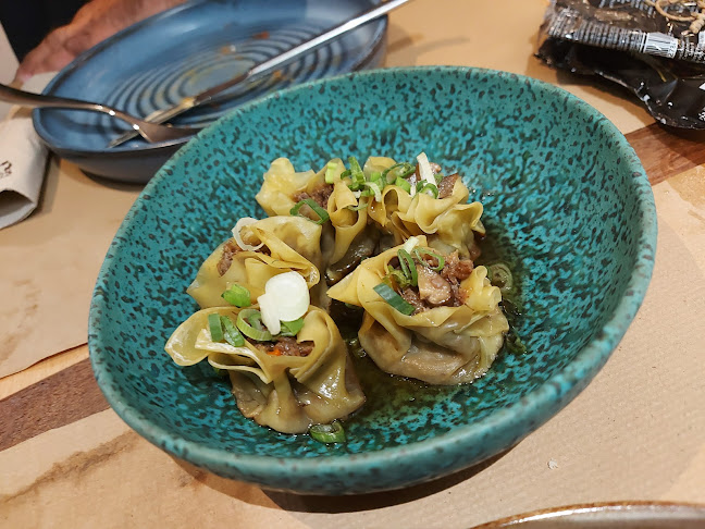 C. Gustavo Bacarisas, 1, 41010 Sevilla