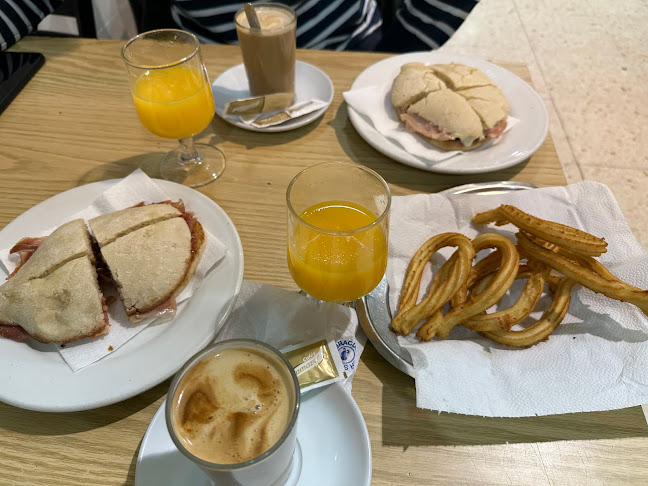 Opinii despre Bar El Caracol în Málaga - Gastronomía y hostelería