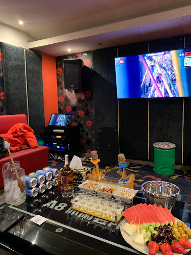 A8休闲会所 - Badalona