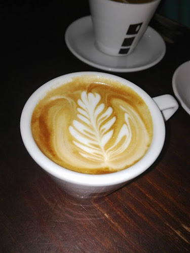 Comments and reviews of CHURRERIA CAFETERIA EL PATIO