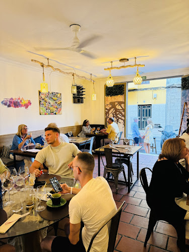 3 RAICES STEAKHOUSE & WINEBAR Open Times