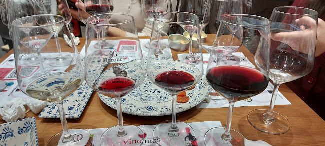 Comments and reviews of Vinoymás EXPERIENCE Tienda Gourmet•Catas•Club del Vino.