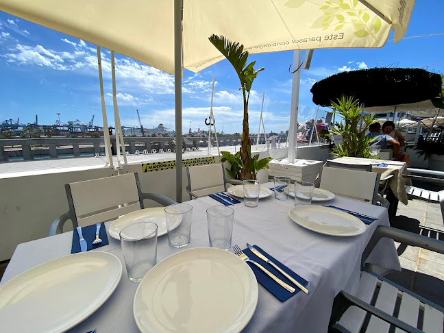 Marina Juan Carlos I. Explanada Veles e Vents, local C2, 46024 Valencia