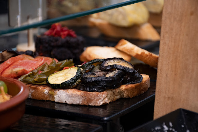 Stelvio Tapas Cinegia - Gastronomía y hostelería